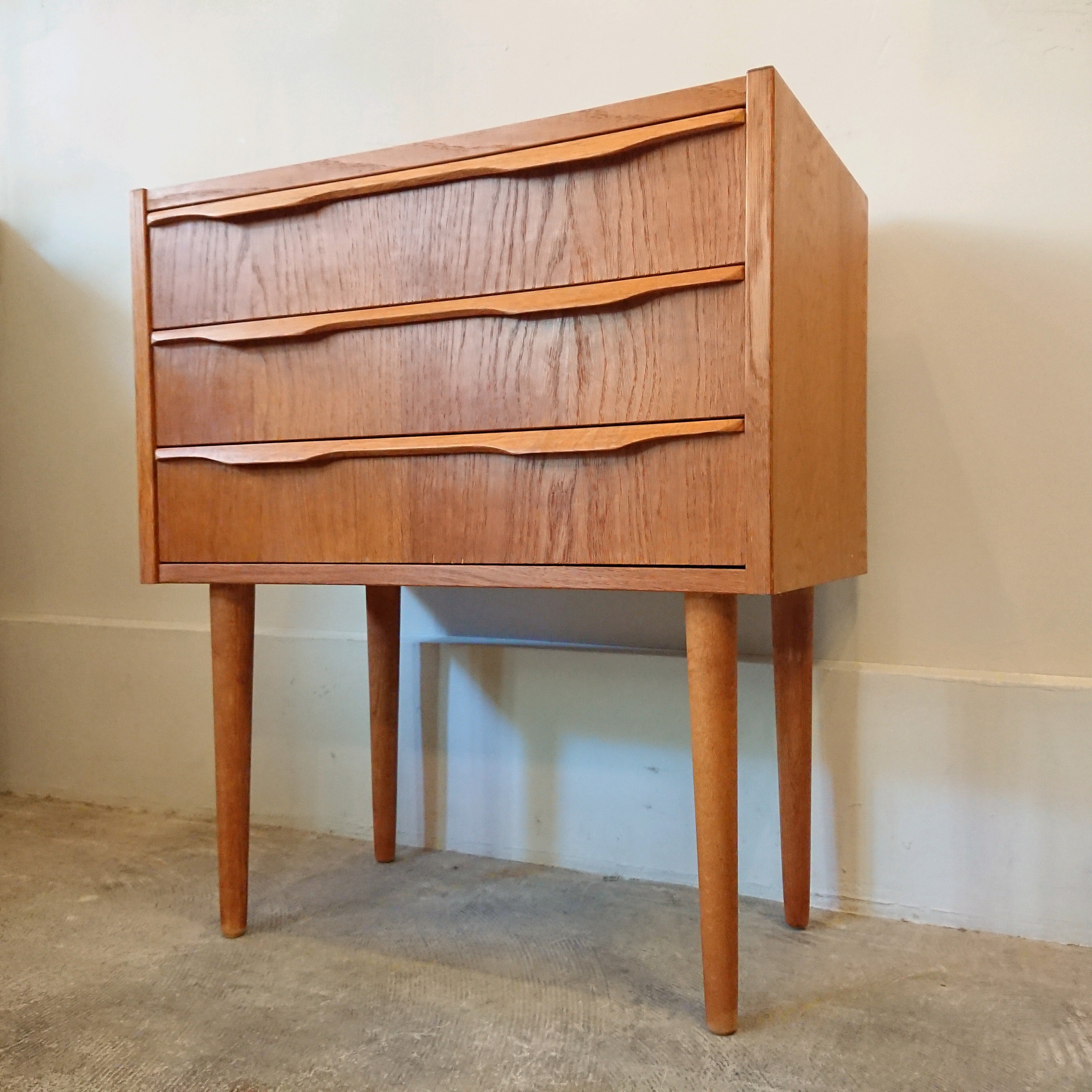 北欧デンマーク ビンテージミニチェスト オーク材 | coshiki