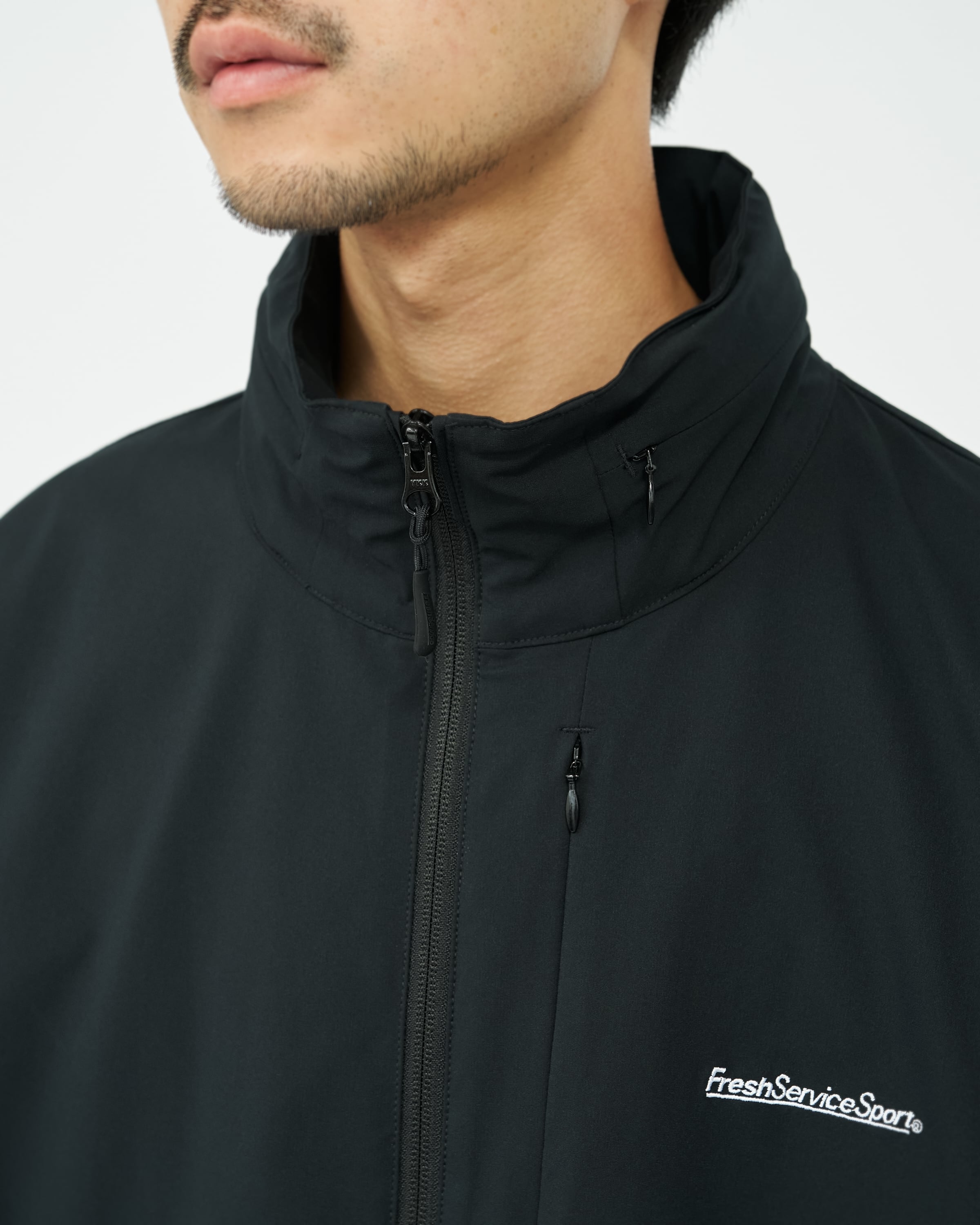 FreshService｜MOTION LAYER TRACK BLOUSON | 眠家オンラインストア