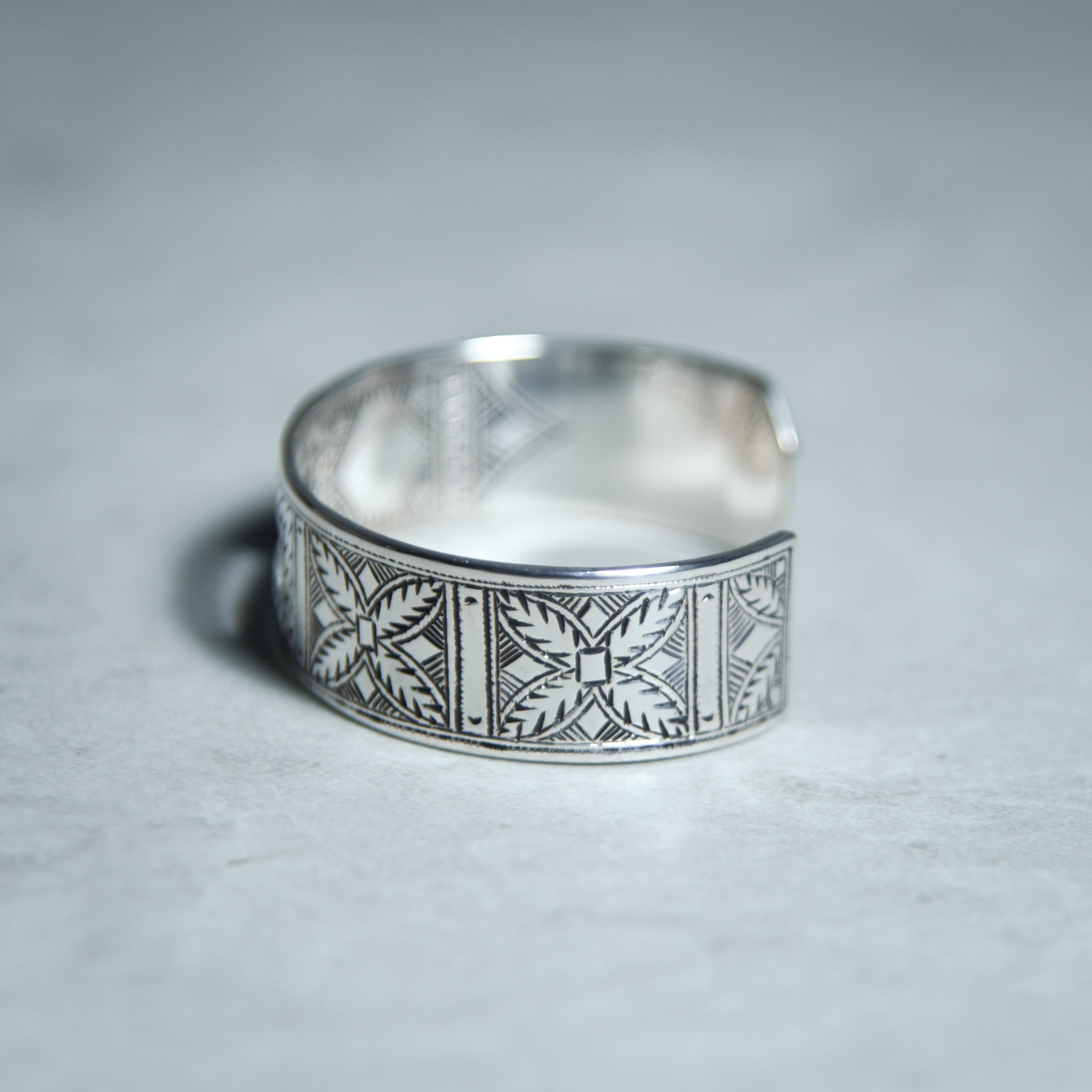 TOUAREG Silver Bangleトゥアレグ シルバー バングル 112 | mark