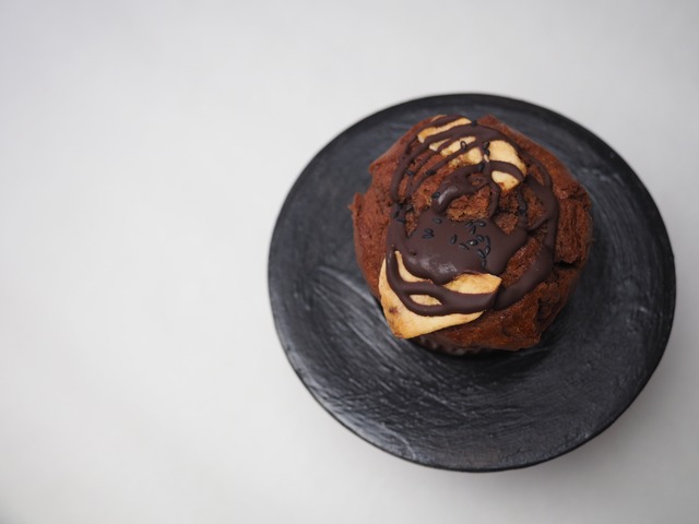 ワフィン＊ waffin（黒胡麻バナナチップ）