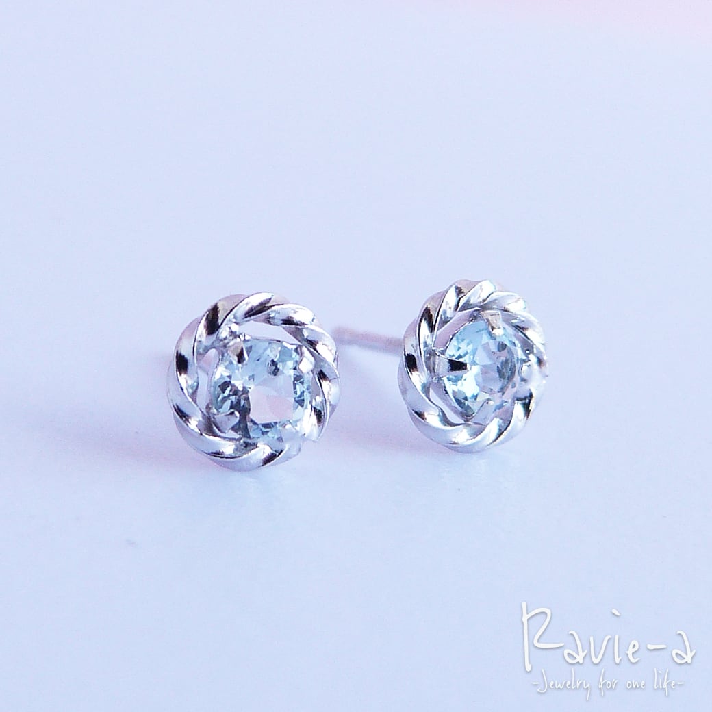 K10ホワイトゴールド アクアマリン 1粒ピアス 天然石 3月誕生石 | Ravie-a