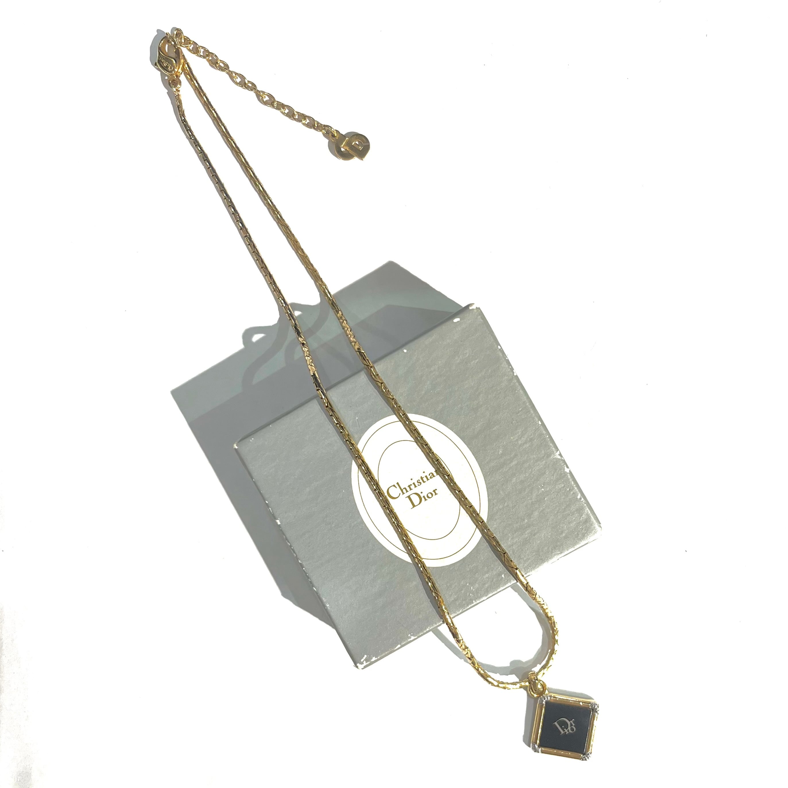 新品未使用⭐︎ディオールDior ネックレス イヤリング セットヴィンテージ Christian Dior】1900 DIORブラックスクエア ネックレス／ヴィンテージ
