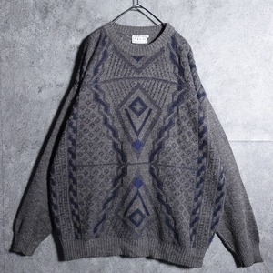 Gray diamond motif suede design knit