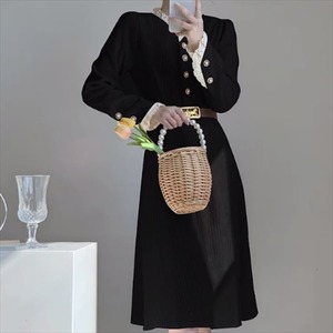 【送料無料】 ロングドレス 2色 ワンピース ドレス dress ロング ロング丈 膝丈 ひざ丈 袖あり 長袖 Vネック Aライン フレア レース エレガント 可愛い 大人可愛い きれいめ シンプル カジュアル シック コンサバ 華やか 大人 上品 おしゃれ お洒落 レトロ こなれ感 フェミニン 無地 冬 30代 40代 レディース 女性用 ママ ママ服 ママコーデ デート お出かけ 女子会 お呼ばれ 休日 お茶会 授業参観 演奏会 着回し 普段使い 韓国 韓国系 ファッション コーデ プチプラ 着痩せ