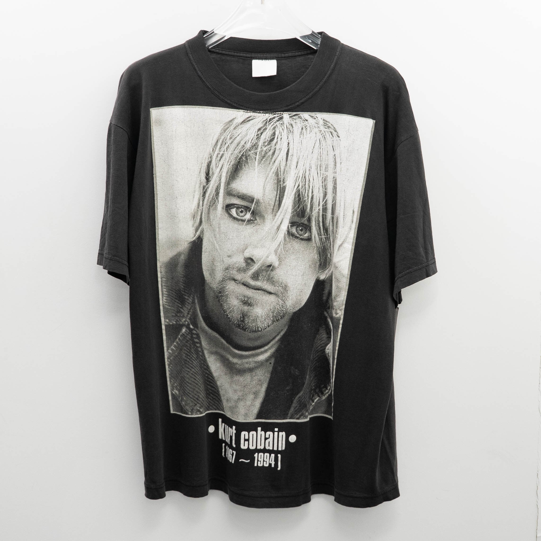Nirvana " Kurt Memorial Black " Euro L【A8-462】