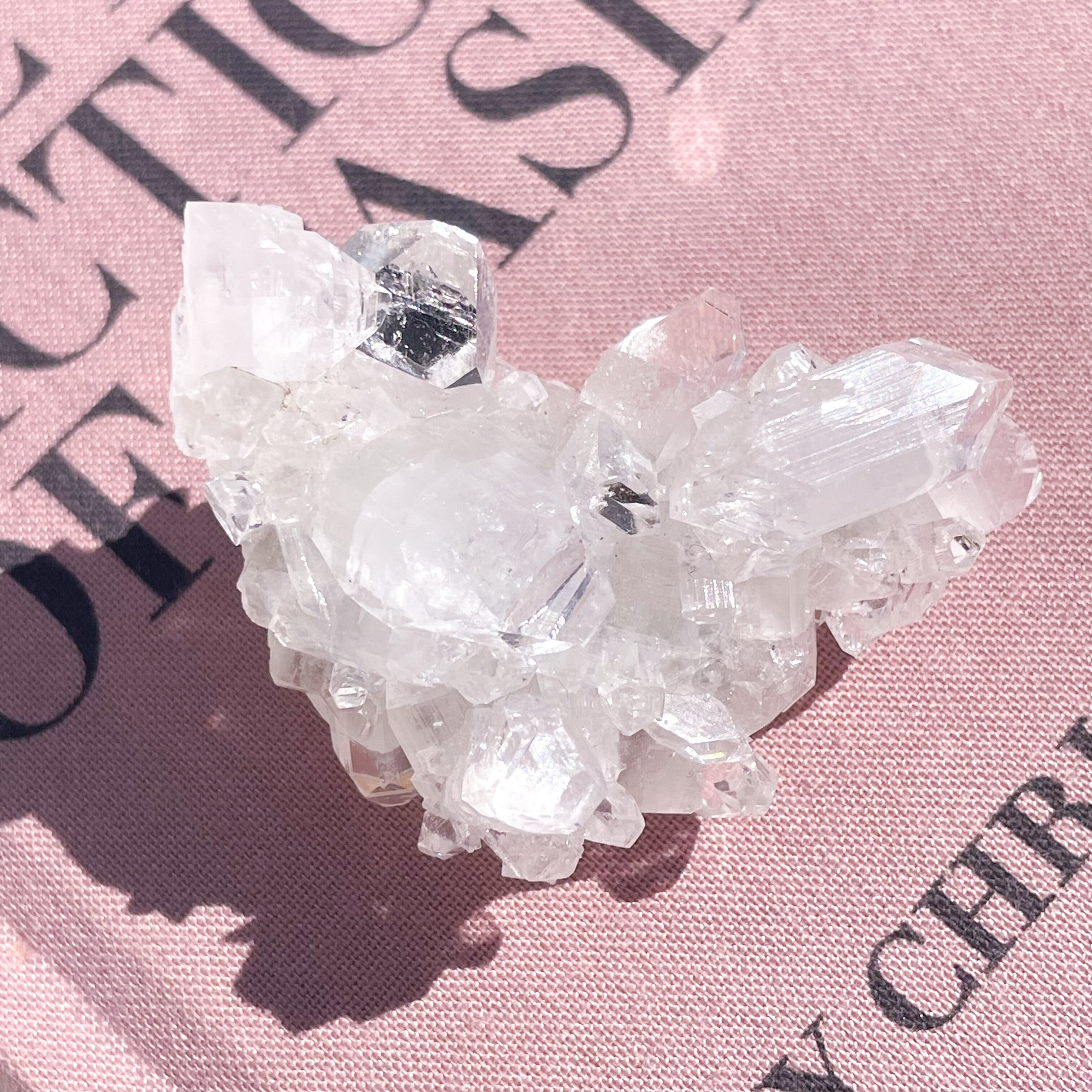 Apophyllite Cluster ✧ アポフィライト 12