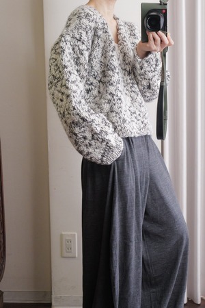 hand v neck knit mix