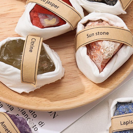 神秘の贈り物〜鉱物標本 〜鉱物標本〜 M21049 | 奇妙な洋装雑貨店