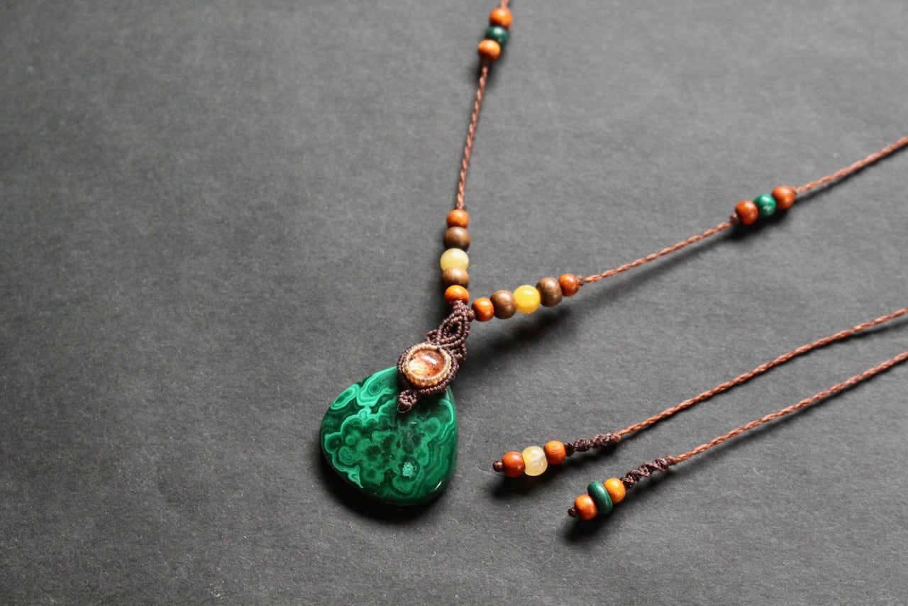 Malachite  & Sunstone micro macrame woody pendant