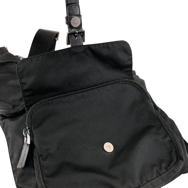 PRADA プラダ ショルダーバッグ ブラック トライアングルロゴ ナイロン フロントバックル vintage ヴィンテージ オールド h7n4ka