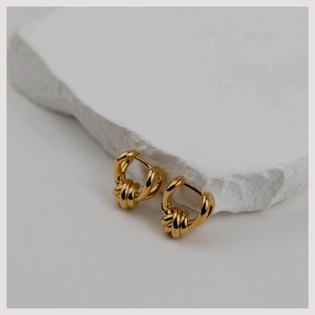 Hoop pierce -Gold-