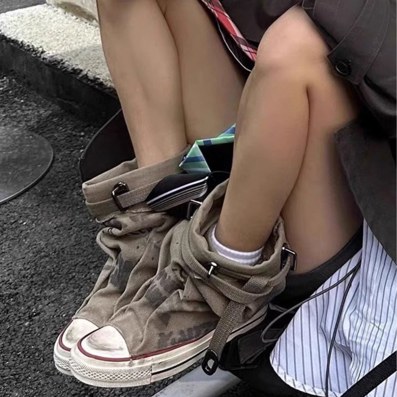 ユーズドライクストリートベルトラップスニーカー 1col R02265