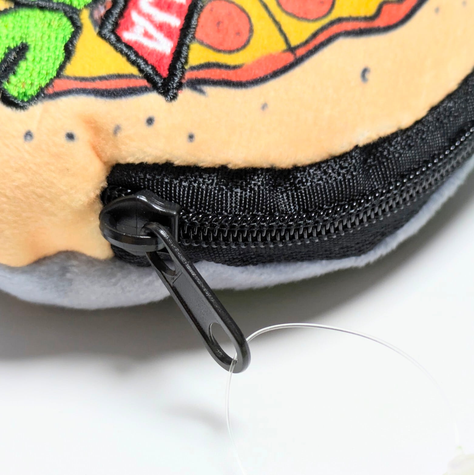 【 PLUSH COIN POUCH（ プラッシュコインポーチ ） 】フェイス型ぬいぐるみキーホルダー / 小物入れ / コインケース / コスメポーチ 〚アメリカン雑貨 アメトイ〛