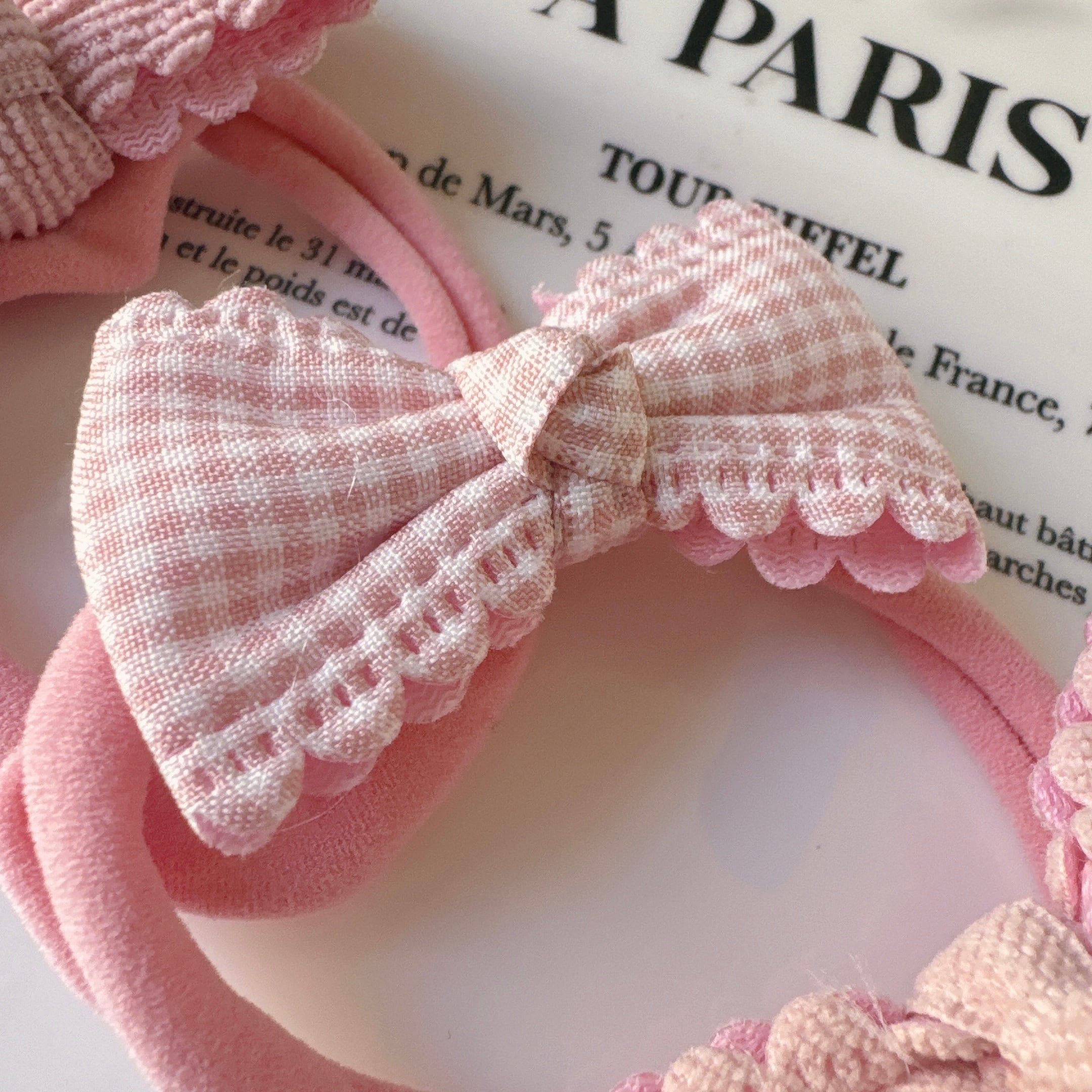 ピンクリボンのヘアバンド