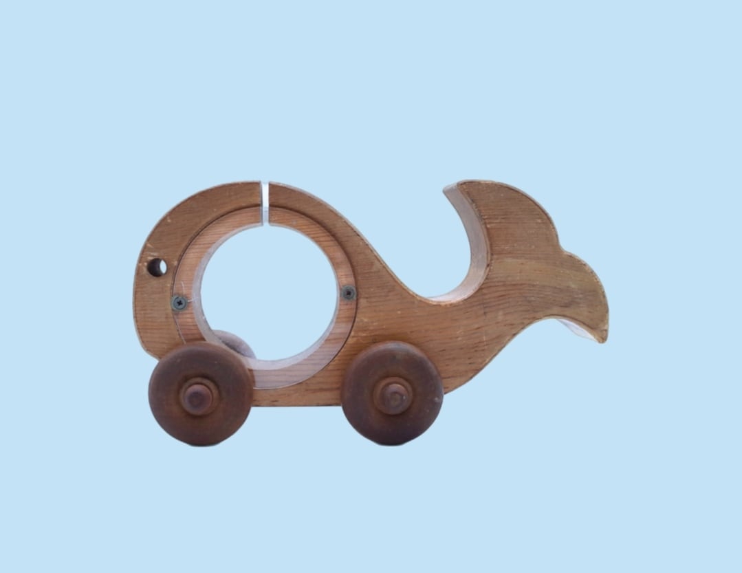 WOODEN WHALE SHAPE OBJECT CAR