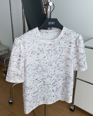 パフスリーブクルーネックTシャツ A1064