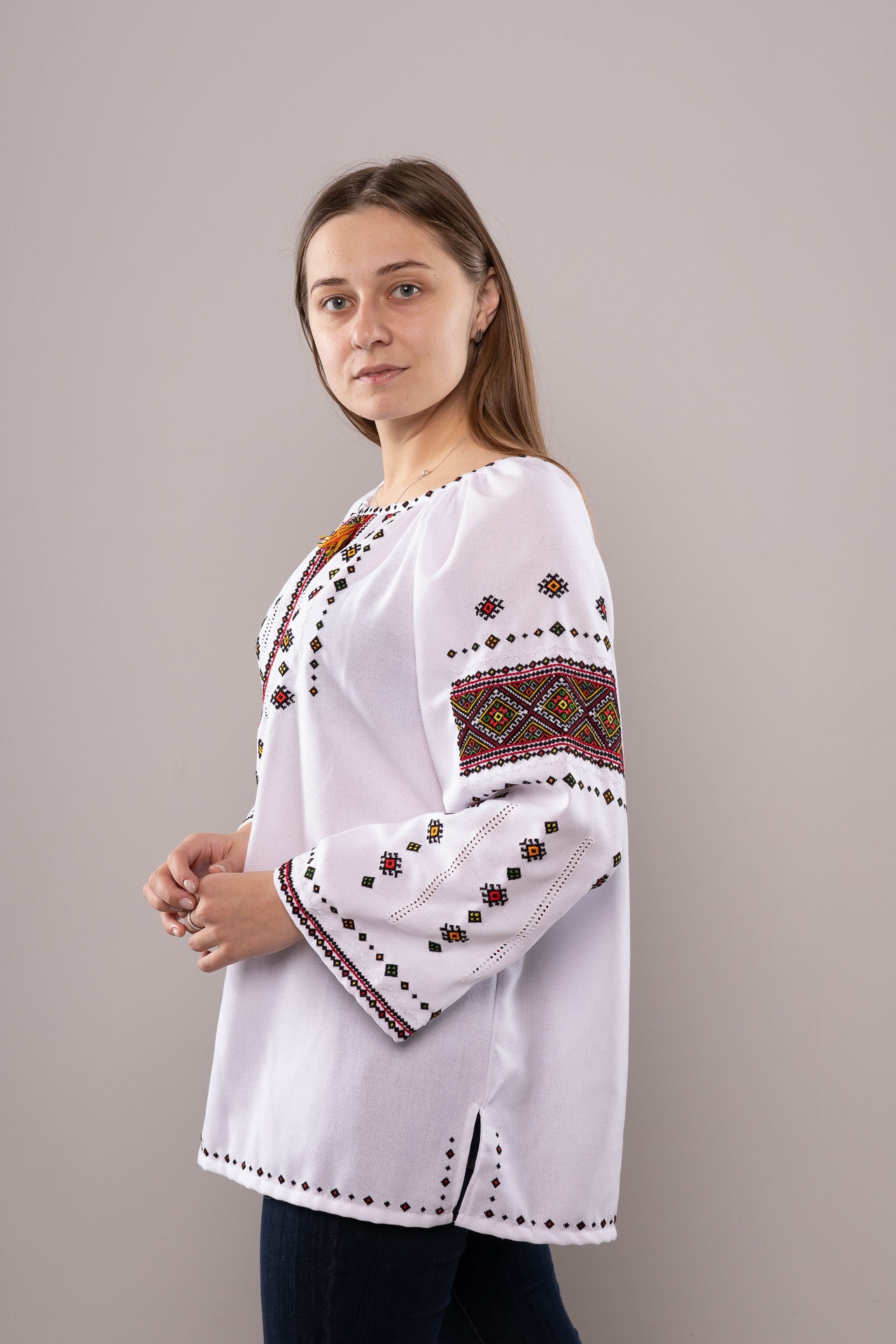 ウクライナ刺繍ヴィシヴァンカ・クラシック　手刺繍　麻　レディース・フリーサイズ - 14