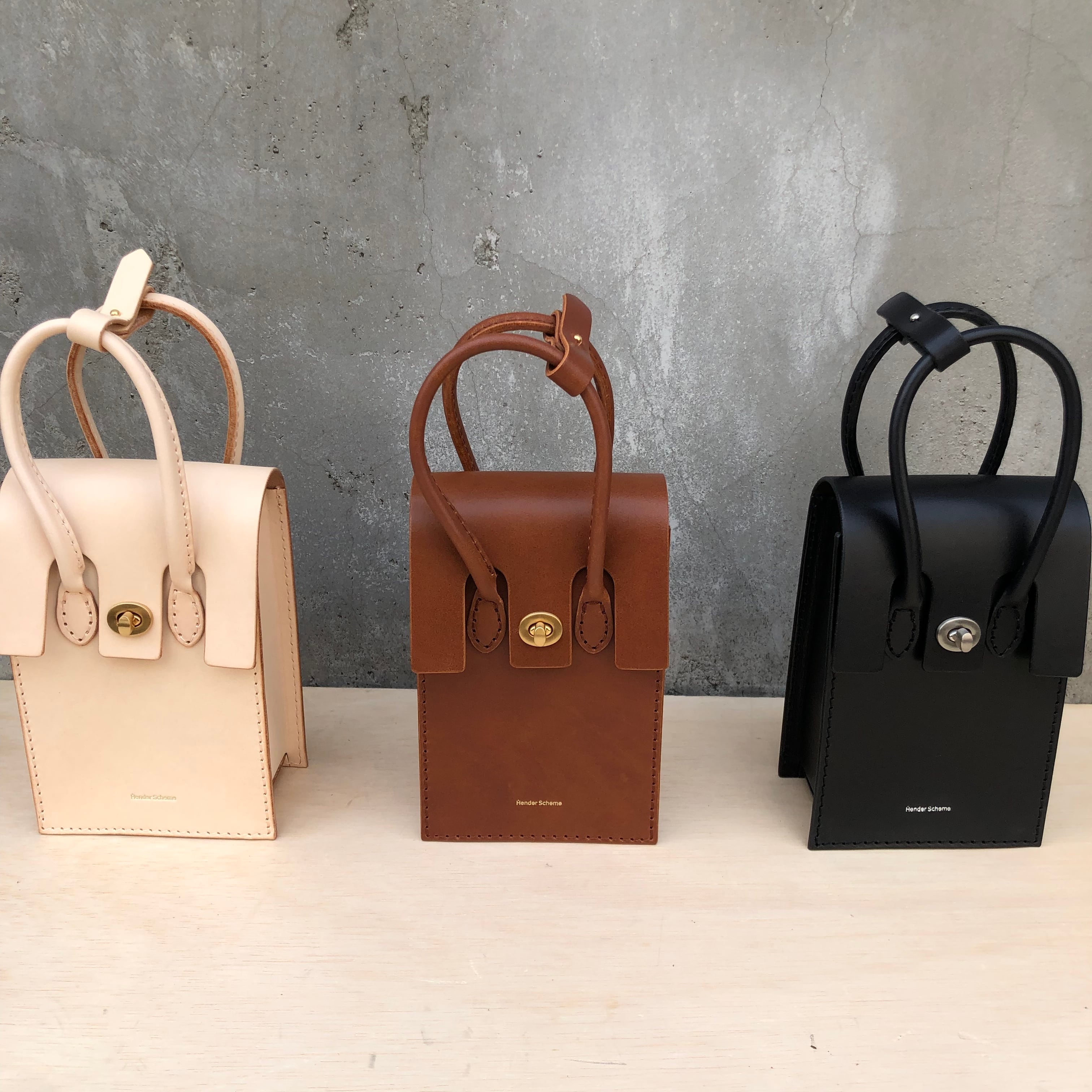 hender scheme essence hand bag tall ブラウン