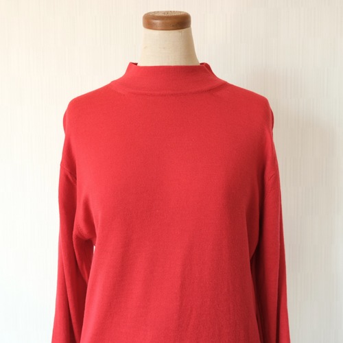 モックネックニット