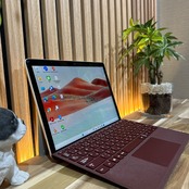 \ 公式ショップ限定価格❣️/ 2in1モデル《希少レッド》Surface Go3 プラチナ タッチパネル式 メモリ4GB eMM64GB ノートパ