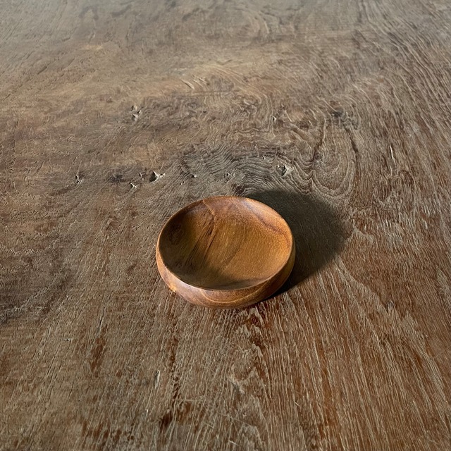 木製 お皿/チーク　
L(直径約15cm x 高さ約3.2cm)