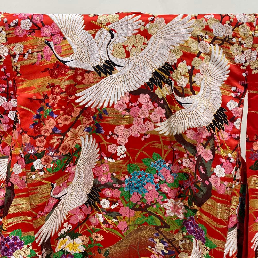 色打掛 正絹 鶴 刺繍 金 赤 打掛 Mサイズ 裄65.5 花嫁衣裳 婚礼 リサイクル 中古 ブライダル ウエディング 着物 3985 色打掛 正絹 鶴 刺繍 金 赤 打掛 Mサイズ 裄65.5 花嫁衣裳 婚礼
