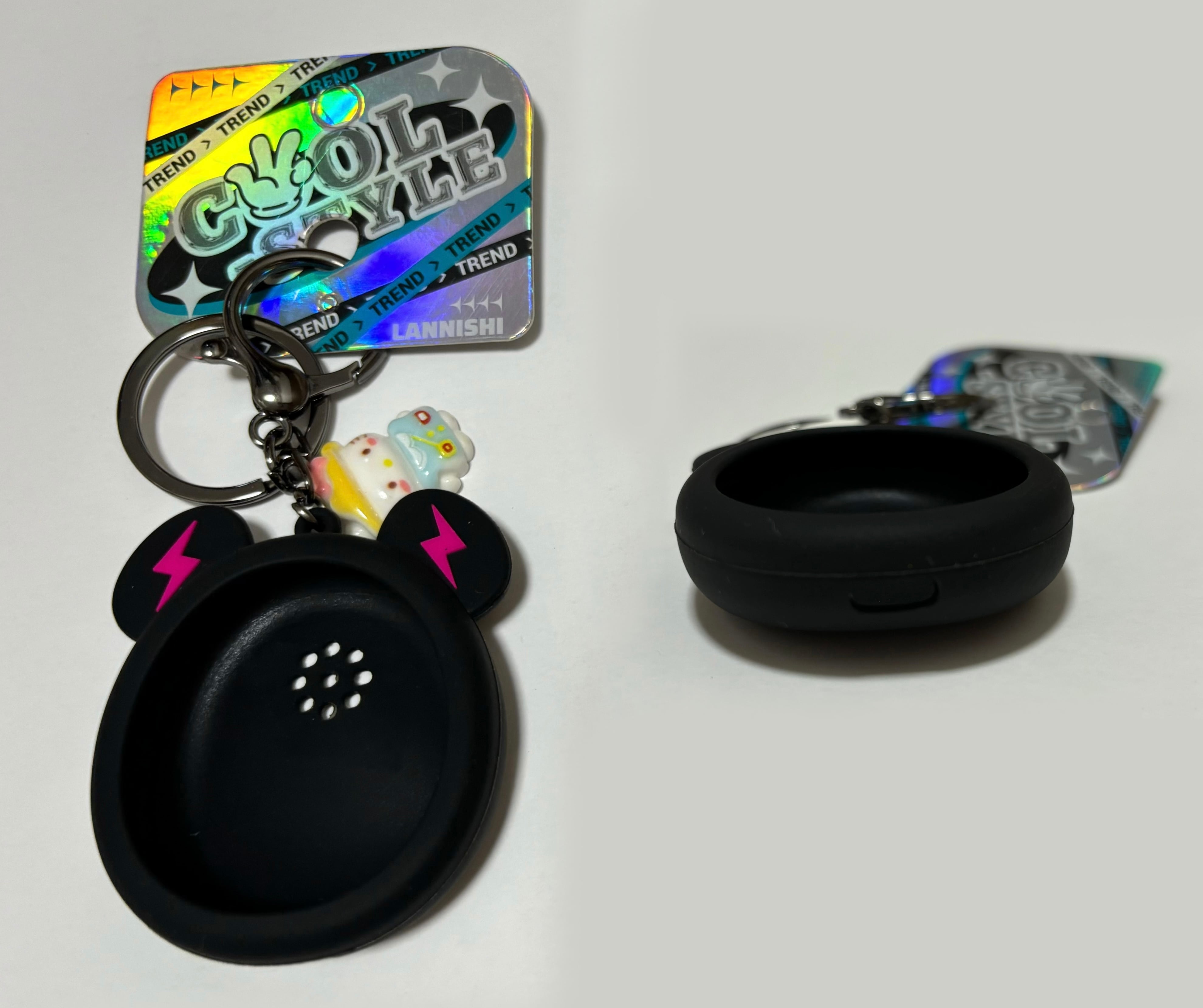 たまごっちユニキャラクターカバーキーホルダーカバー(充電穴付き