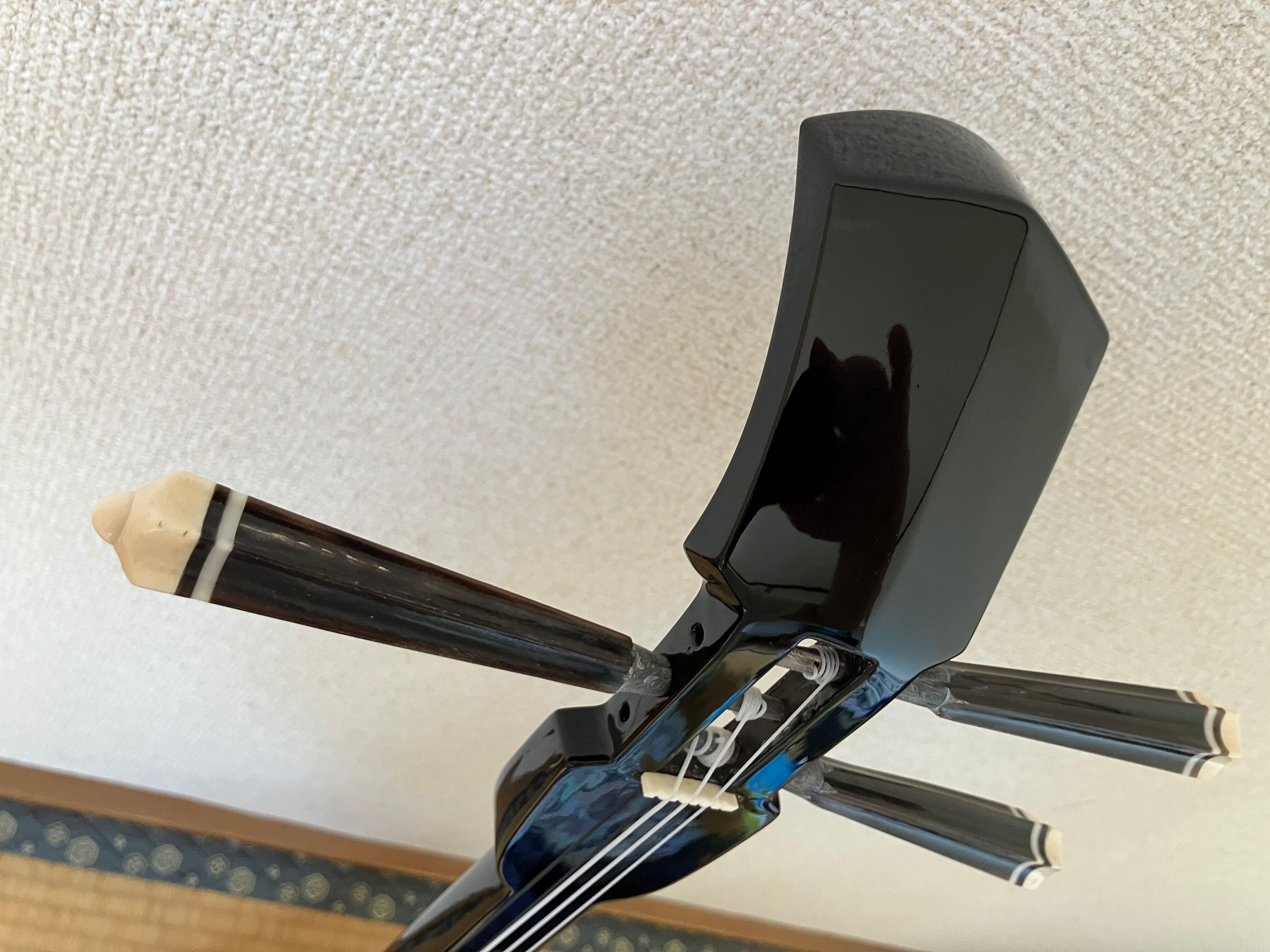 名工 内間直樹作 上級黒檀平仲知念本うるし仕上げ | クオレ三線工房え