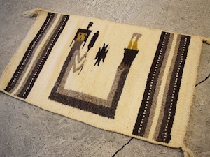 USED  60s Vintage yei navajo rug G0266