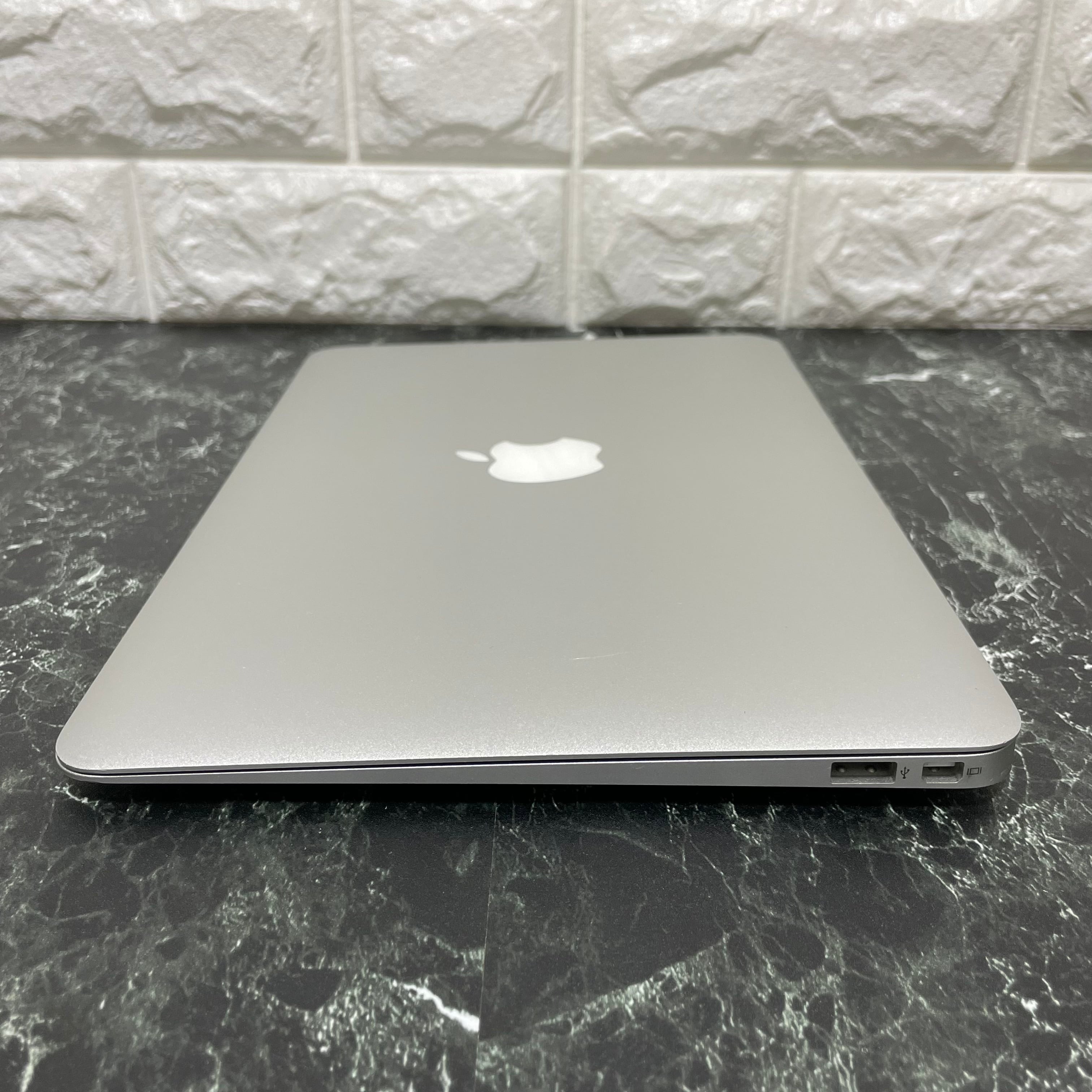 Apple MacBook Air 2015 11インチ Office 付き