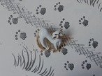 AMERICA Vintage white cat brooch