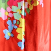 フラメンコ 衣装 prima boutique プリマブティック ファルダ スカート レッド系 花 花柄 カラフル 薄い 赤 黄 白 緑 光沢 高級感 かわいい ボランテ フリル 華やか ダンス衣装 グリーン系 ホワイト系 イエロー系 ピンク系