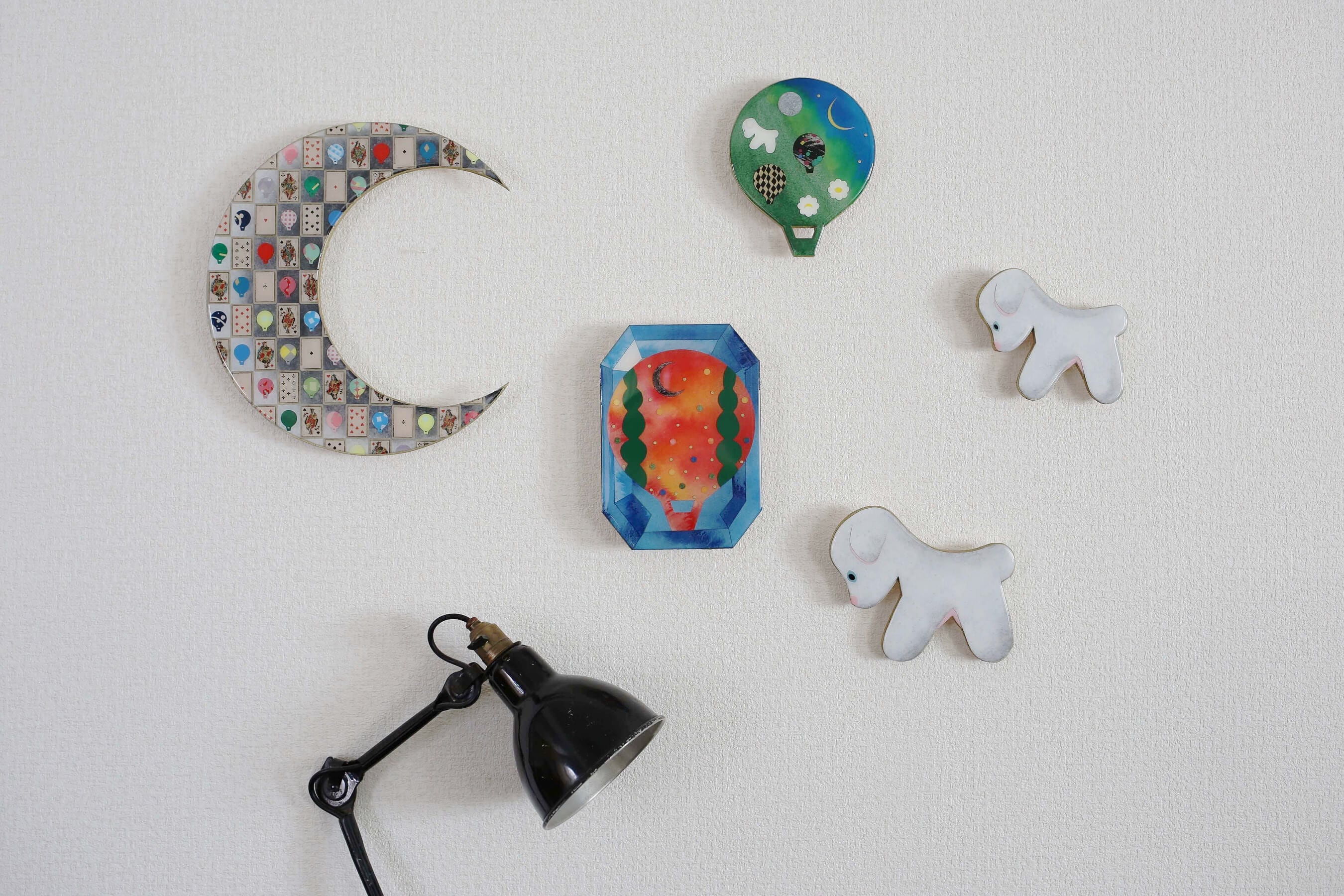 壁掛けオブジェ「月とトランプ」（大） M-071 | EMUPARIS
