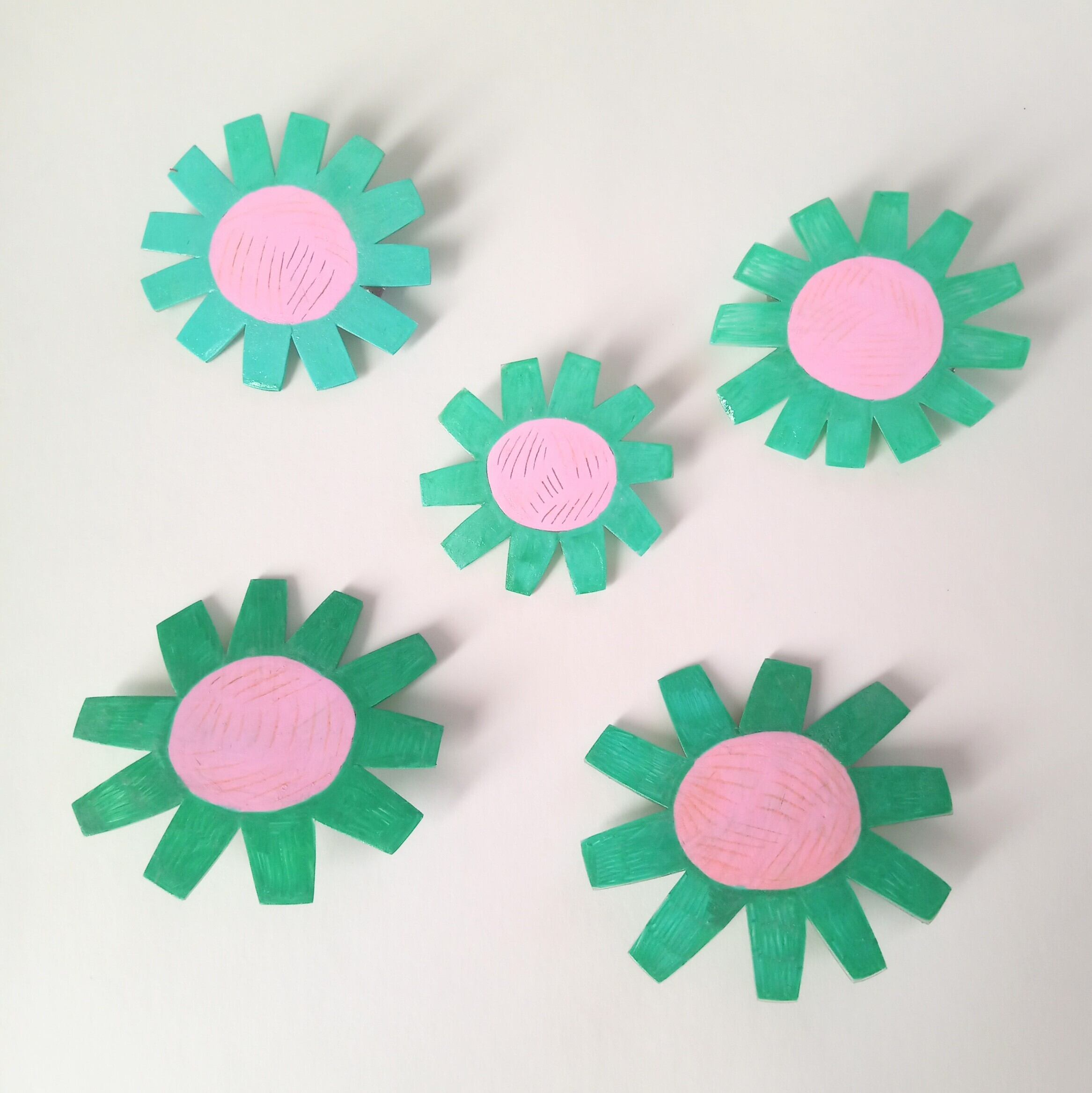 ヘンテコ ブローチ 鱒寿司 お寿司 郷土料理 手描き 一点もの