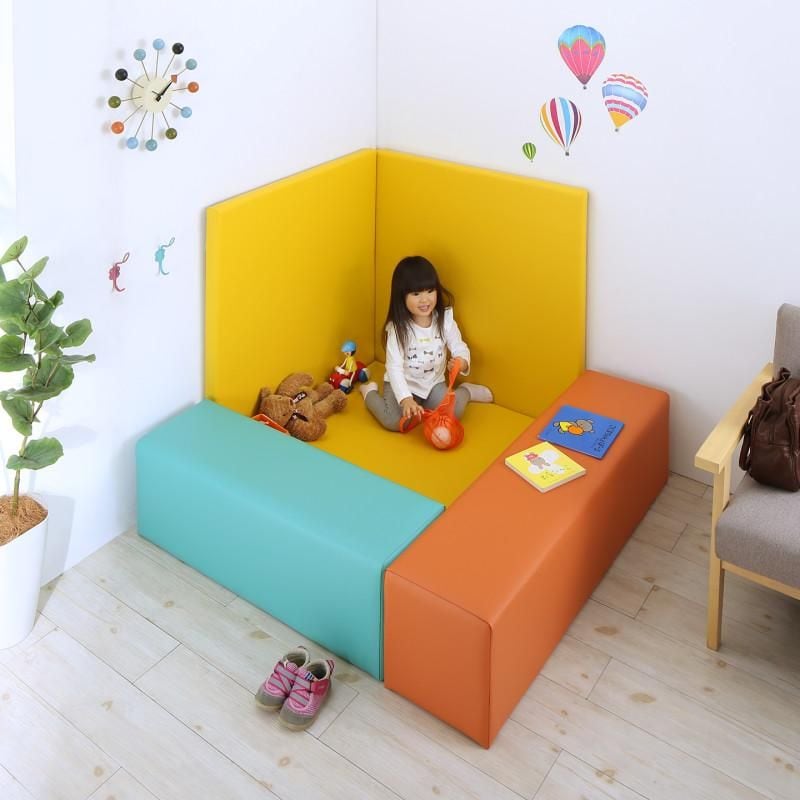 法人様必見。子供に安全安心のコーナー型キッズプレイマット Pop Kids ポップキッズ フロア2枚+スツール3枚 150×150