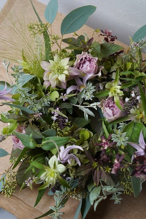 table wreath arrangement