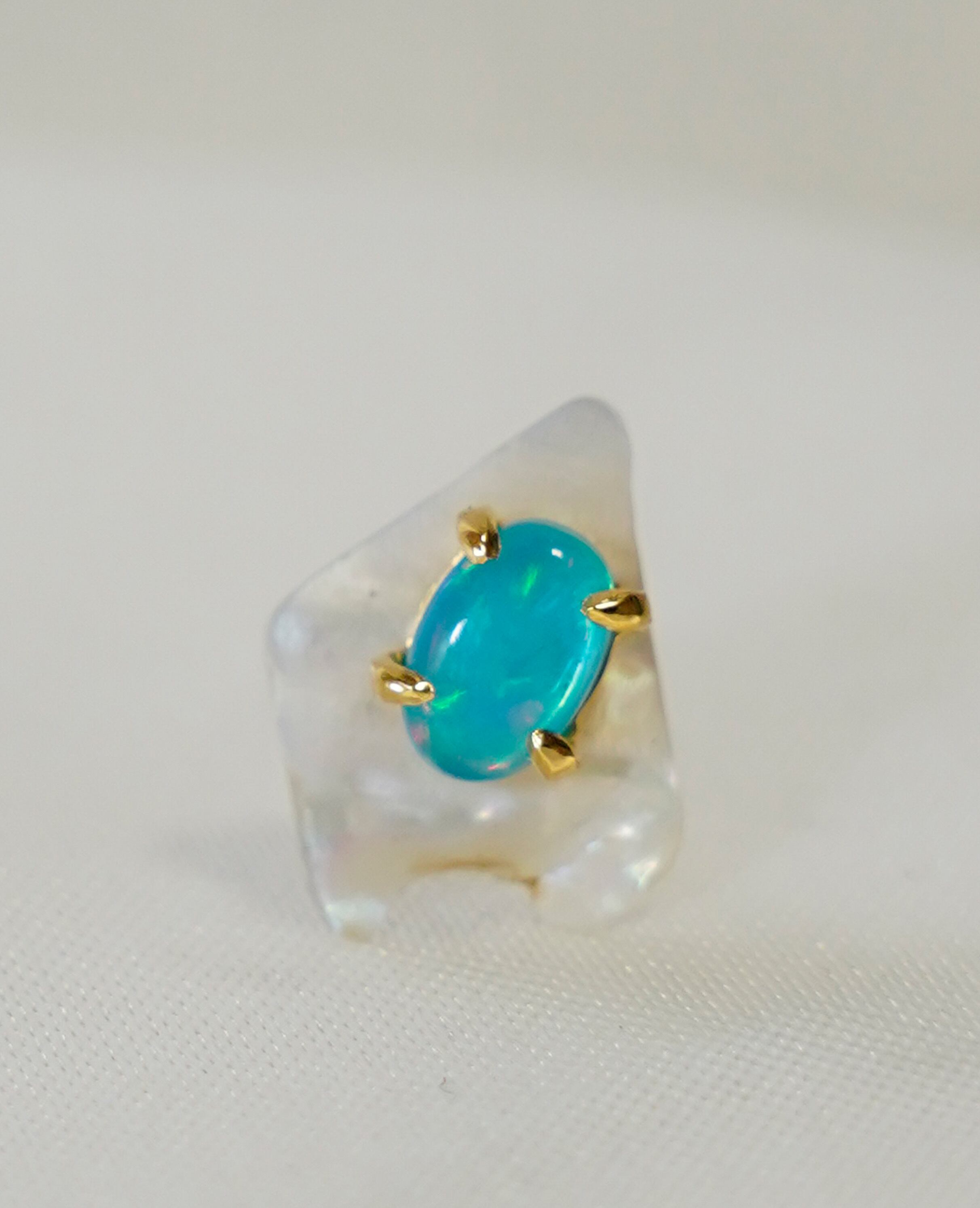 (SV)Mother of Pearl&color Opal pierced