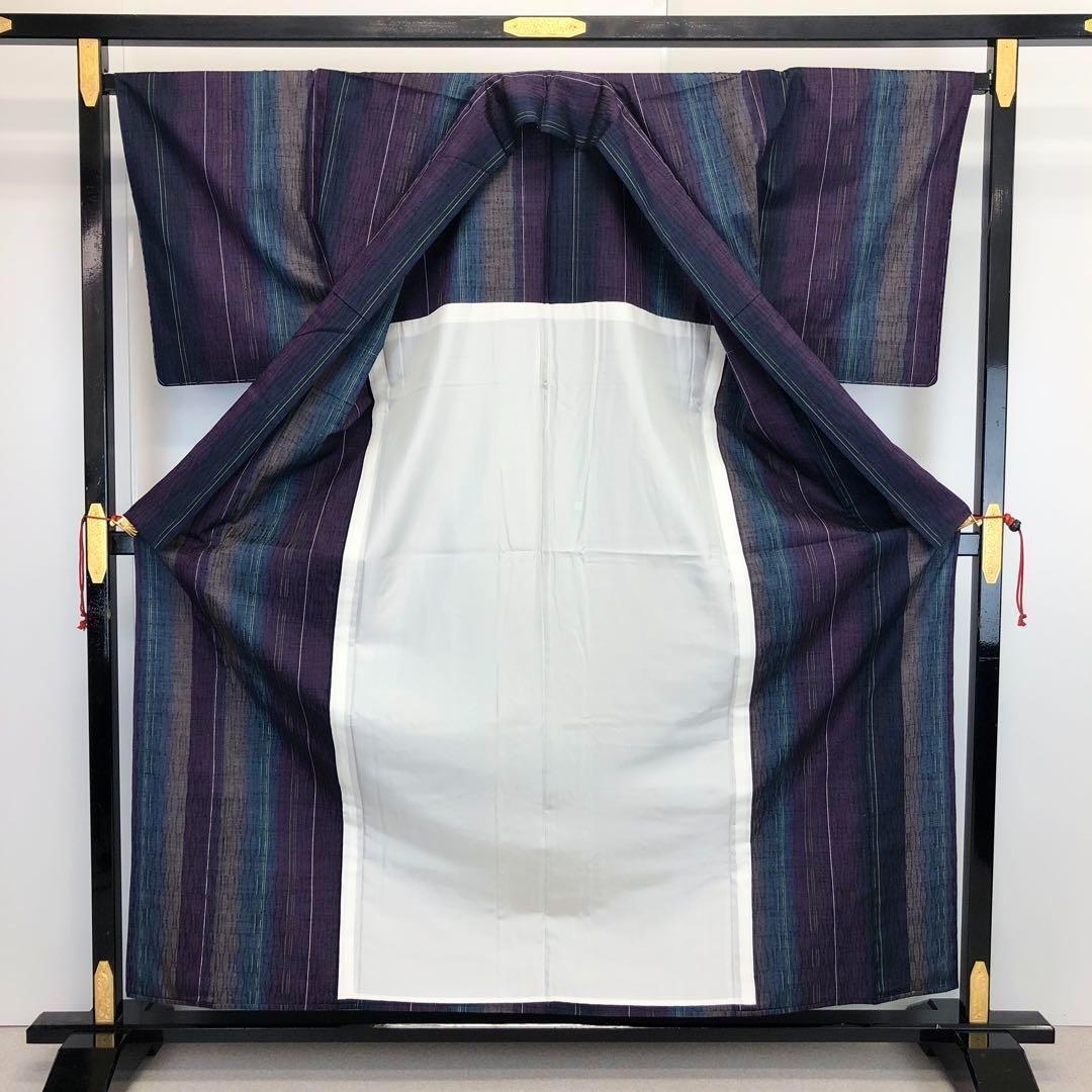 ☆ 単衣 紬着物 縦縞模様 葡萄紫色 ガード加工 しつけ糸 K-3676 単衣 紬着物 縦縞模様 葡萄紫色 ガード加工 しつけ糸 K-3676