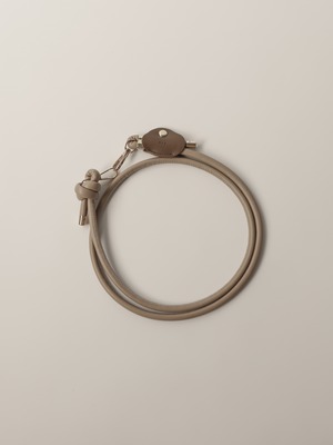 asymmetry tag（beige/long）