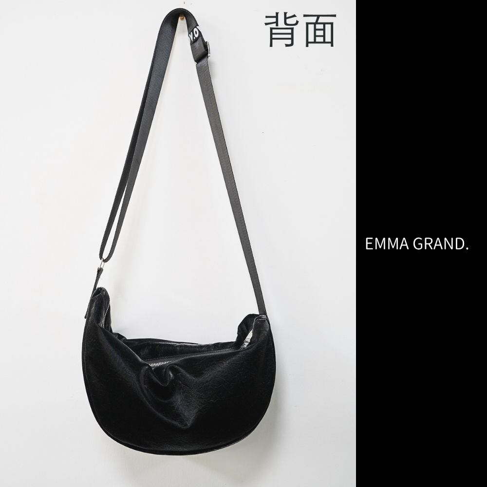 静寂の闇に潜む黒豹のアートショルダーバッグE00656 | EMMA GRAND