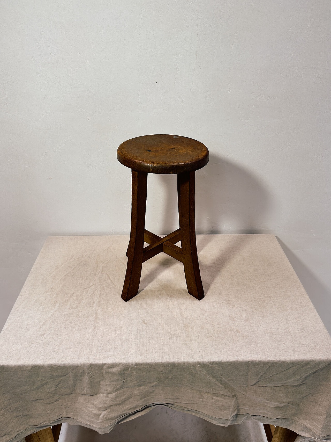 丸座のスツール（イ）