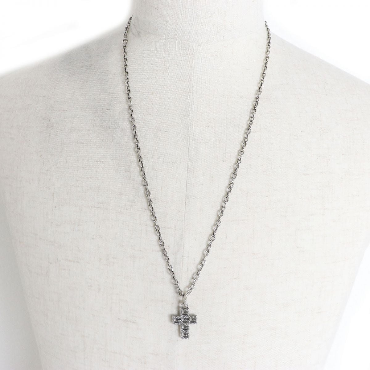 GUCCI グッチ アラベスク クロス スクエアG シルバー ネックレス