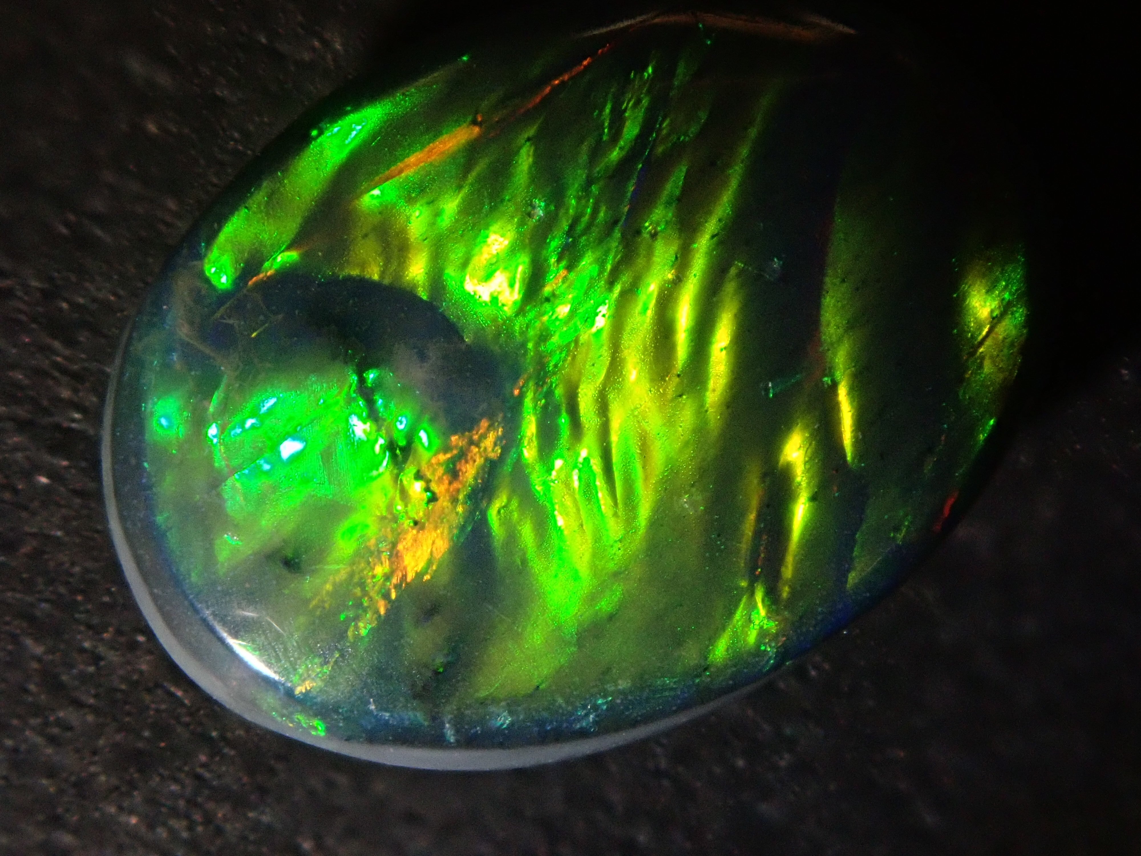 オーストラリア産ブラックオパール 1.600ct | Gem Shop Urcaguary