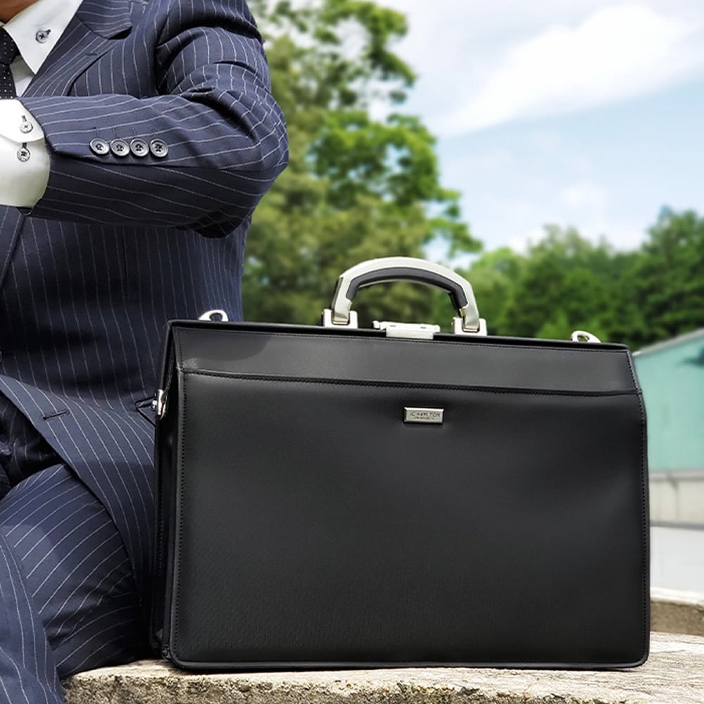 豊岡製のダレスバッグ B4サイズ収納 ビジネスバッグ 高級 ブランド メンズ 日本製 ビジネス ドクターズバッグ 大容量 ショルダーバッグ 通勤用 軽量 ジェイシー ハミルトン アーバンシリー 豊岡製のダレスバッグ B4サイズ収納 ビジネスバッグ 高級 ブランド メンズ 日本製 ビジネス ドクターズバッグ 大容量 ショルダーバッグ 通勤用 軽量 ジェイシー ハミルトン アーバンシリー