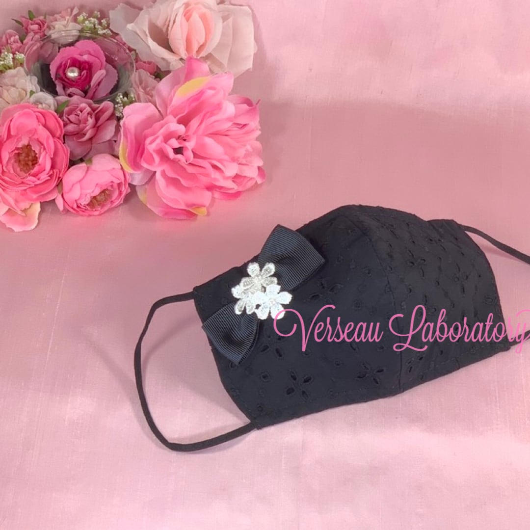 813 【セール】 売れてるマスク 黒美魔女4枚セット ＋ 薬用アルコール