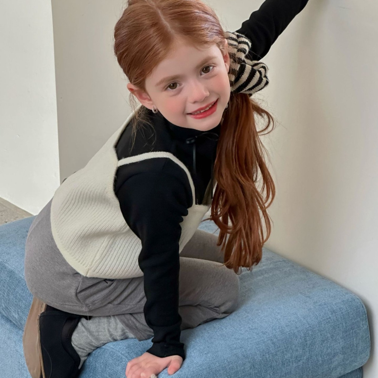 秋リボン付きハイネックTシャツ