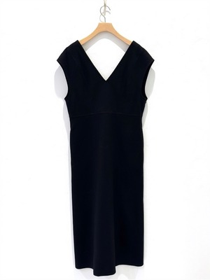 Vネックジャンパースカート