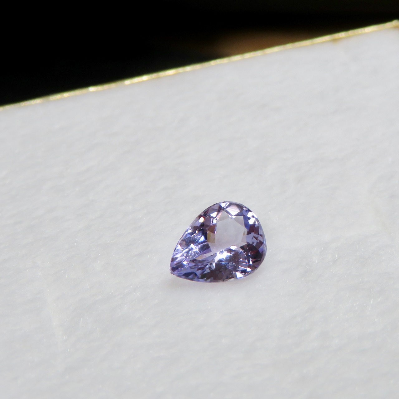 ゾイサイト 1.120ct 淡紫色 簡易ソーティング付き
