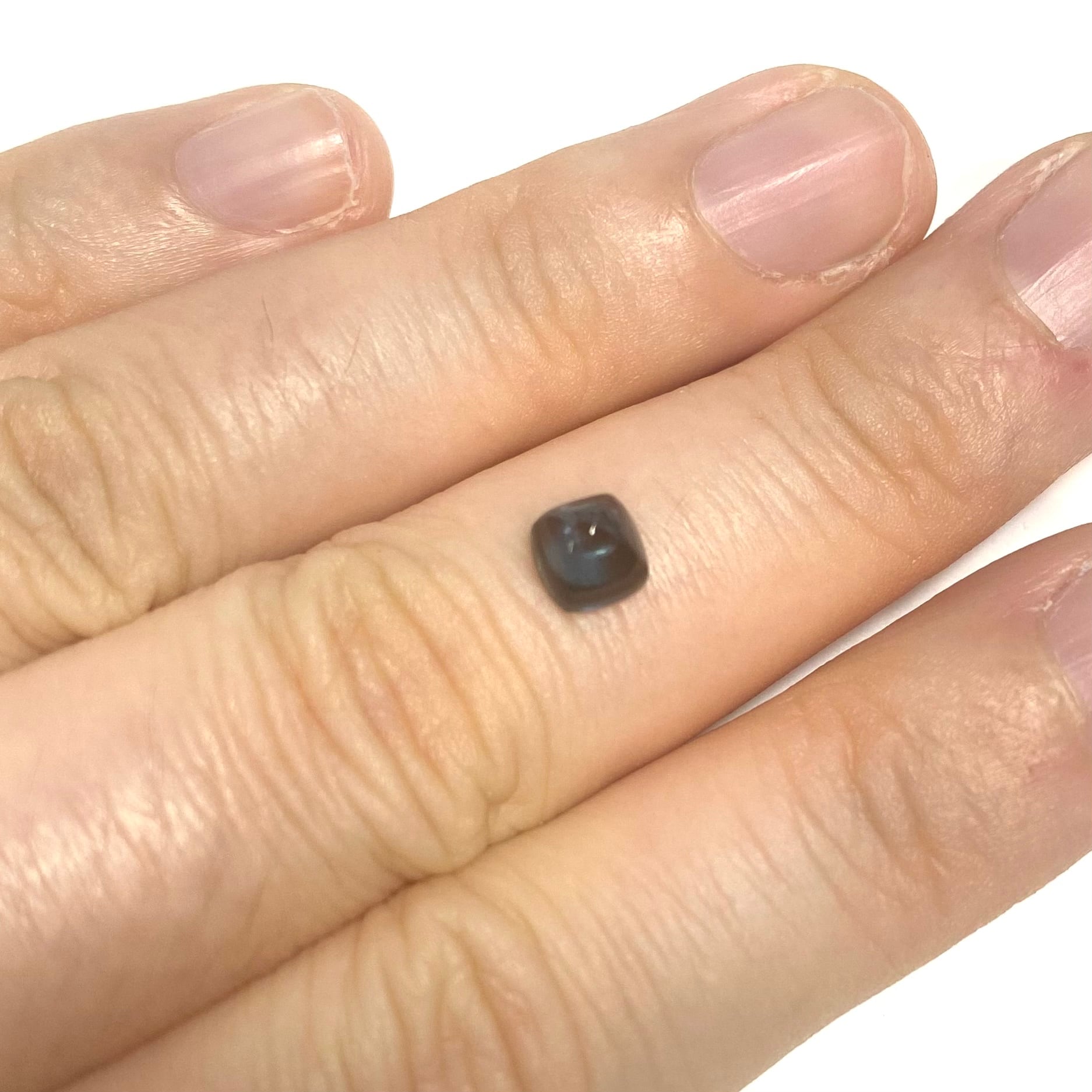 コロンとかわいいロンドンブルートパーズ1