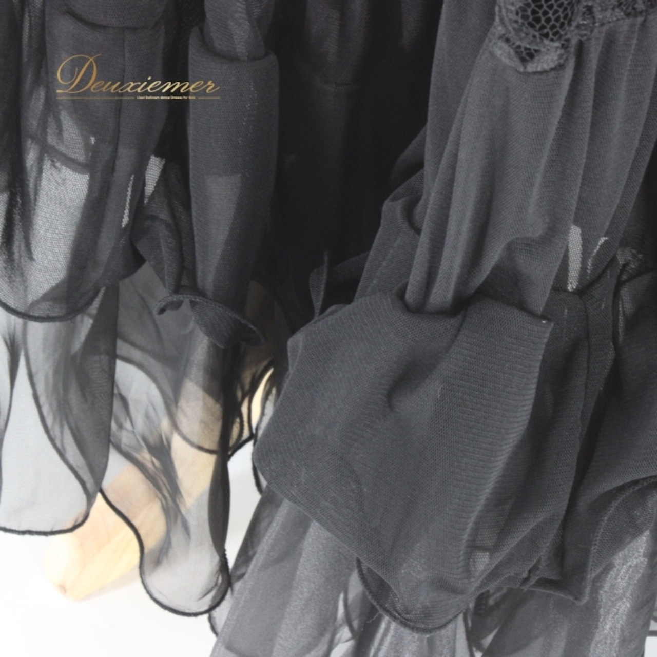 社交ダンス 衣装 スタンダード 上下セット ツーピース レッスンウェア パーティ衣装 ICHIOKU イチオク 黒 花柄 レース 長袖 フォーマル フォーマルウェア ワンピース 謝恩会 スカート 体型カバー おしゃれ おすすめ 可愛い パーティー ドレス ステージ衣装 クロスバック 伸縮性あり レディース スタイルアップ 高級感 着こなし 繊細なデザイン ブラック系